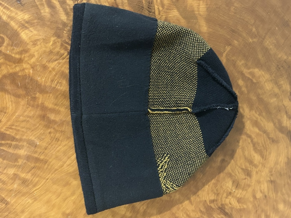 Arcteryx Bird Head Toque Beanie Hat 24K Black Gold One Size - Picture 3 of 4